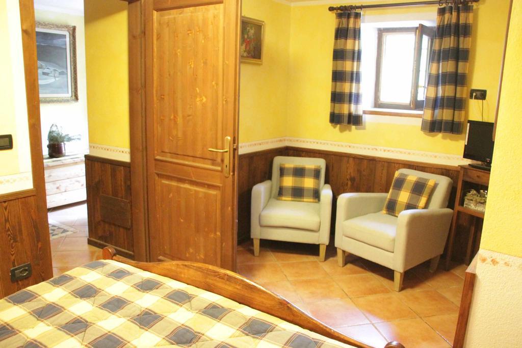 Chambres D'Hotes Les Fleurs Pila  Quarto foto